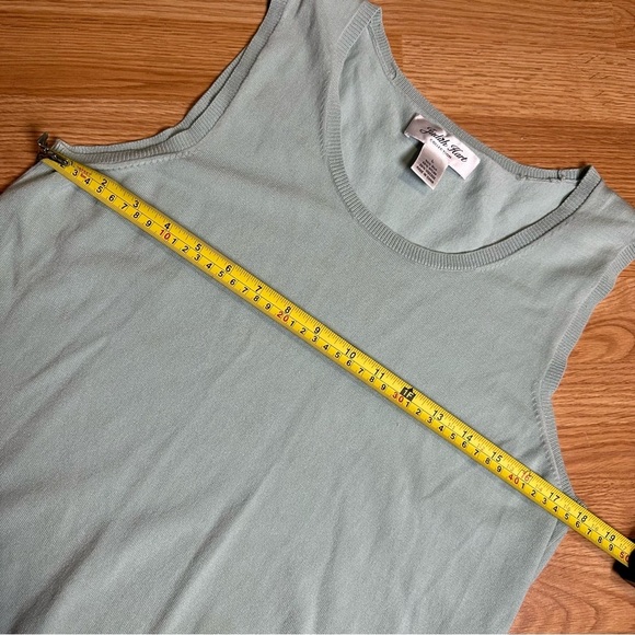 Judith hart large light blue silk blend tank ribbed hems basic layering business - Picture 3 of 6